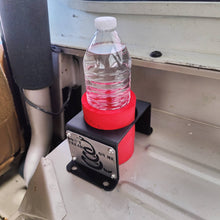 Carica l'immagine nel visualizzatore di Gallery, Metal cup holder mounted in rear of Jeep YJ  with text logo "Don't Tread On Me"