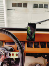 Cargar imagen en el visor de la galería, Magnetic and Black made in the USA metal phone mount for jeep wrangler yj
