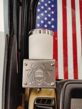 Carica l'immagine nel visualizzatore di Gallery, White yeti tumbler  inside metal cup holder that has skull and palm tree logo mounted on drivers side of TJ Jeep