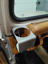Carica l'immagine nel visualizzatore di Gallery, Flat Front Cup Holder for Jeep Wrangler YJ