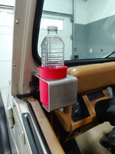 Carica l'immagine nel visualizzatore di Gallery, Flat Front Cup Holder for Jeep Wrangler YJ