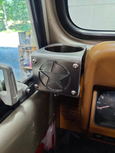 Cargar imagen en el visor de la galería, Army Star Cup Holder for Jeep Wrangler YJ