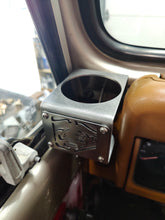 Cargar imagen en el visor de la galería, Portavasos USMC del Cuerpo de Marines de los Estados Unidos para Jeep Wrangler YJ